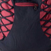 Vishes Yogi Umhängetasche aus Baumwolle mit Schnüren und Holzperlen schwarz-rot